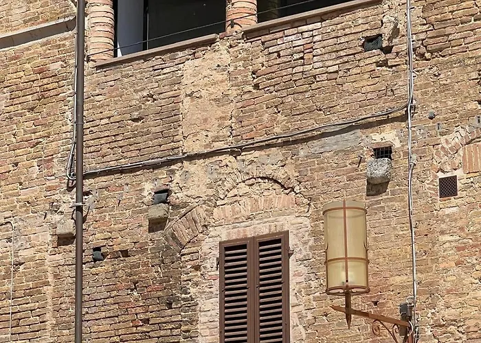 A La Casa Dei Potenti